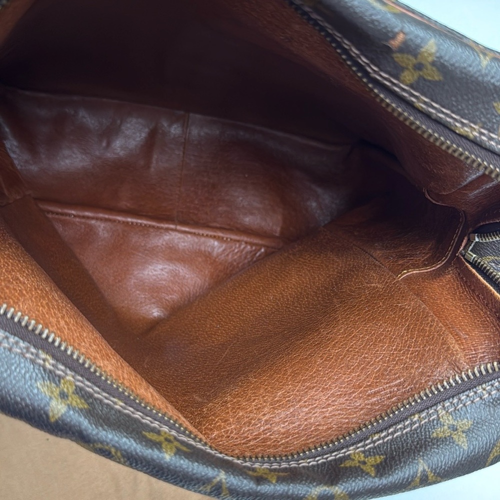 Unisex Authentic Louis Vuitton Monogram Marceau Messenger Bag & LV Dust Bag - Picture 14 of 16